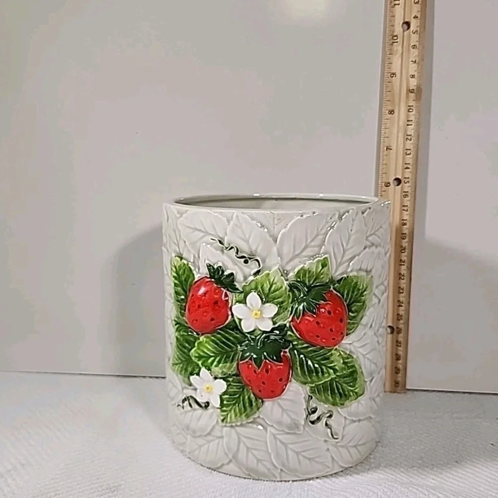 Strawberry Ceramic Canister Set - Picture 9 of 16